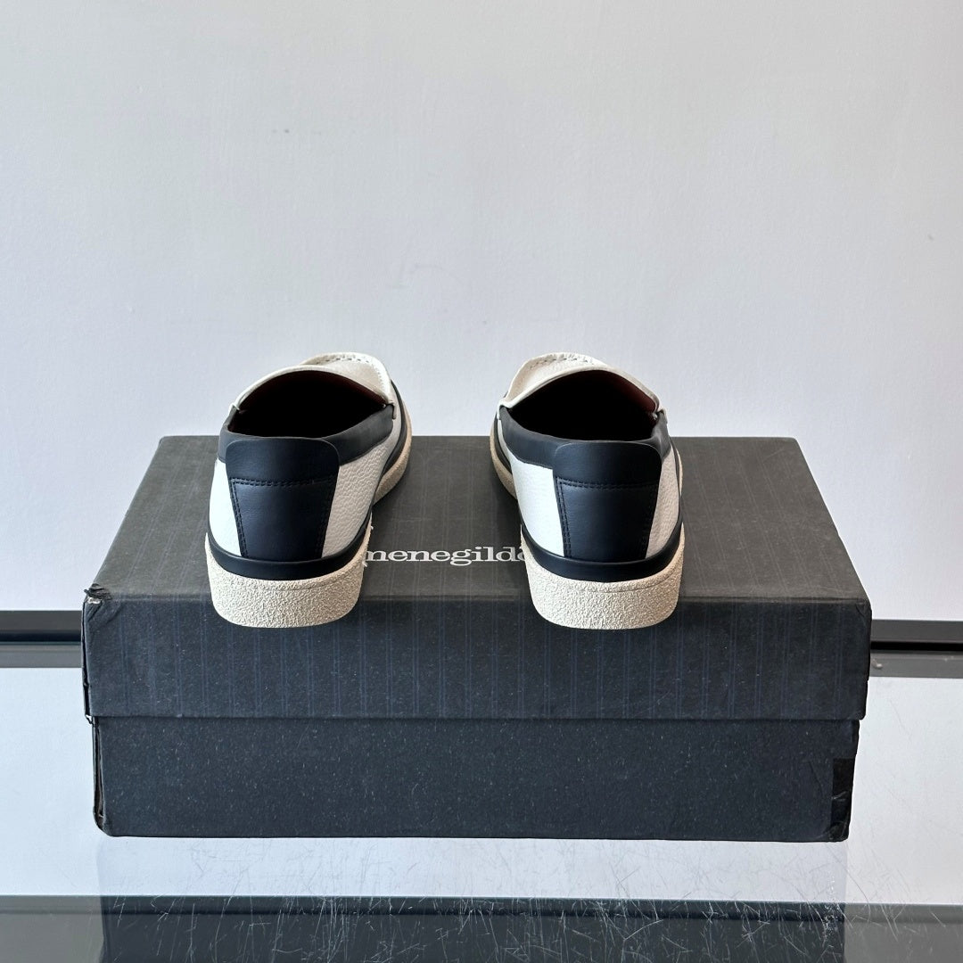 캐주얼 로퍼 (casual loafers)