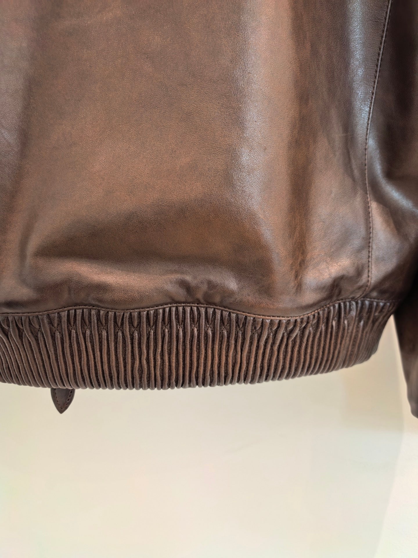 오일링 후드가죽점퍼 (Oiling hooded leather jumper)