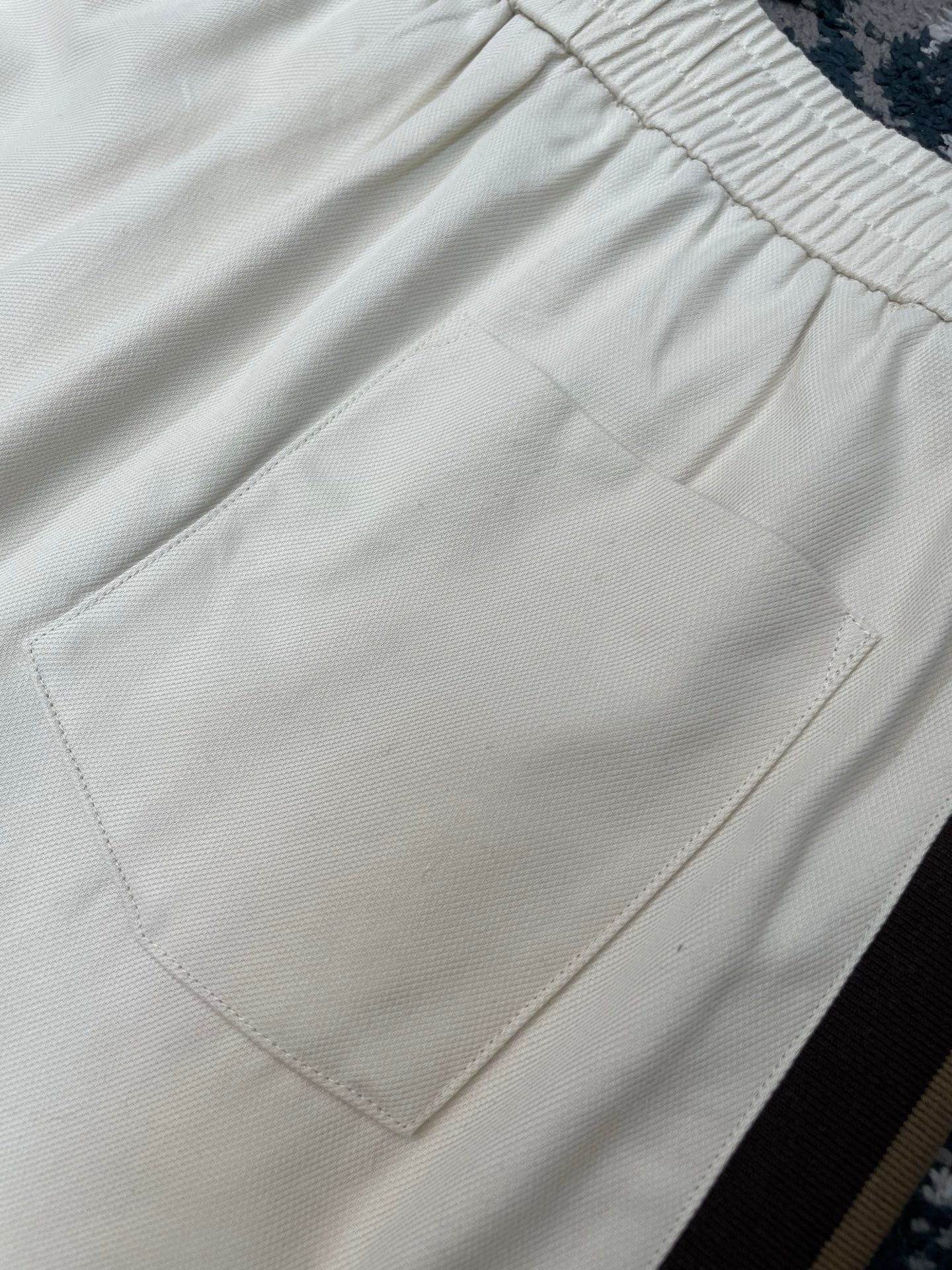 드로스트링 반바지 (Drawstring shorts)