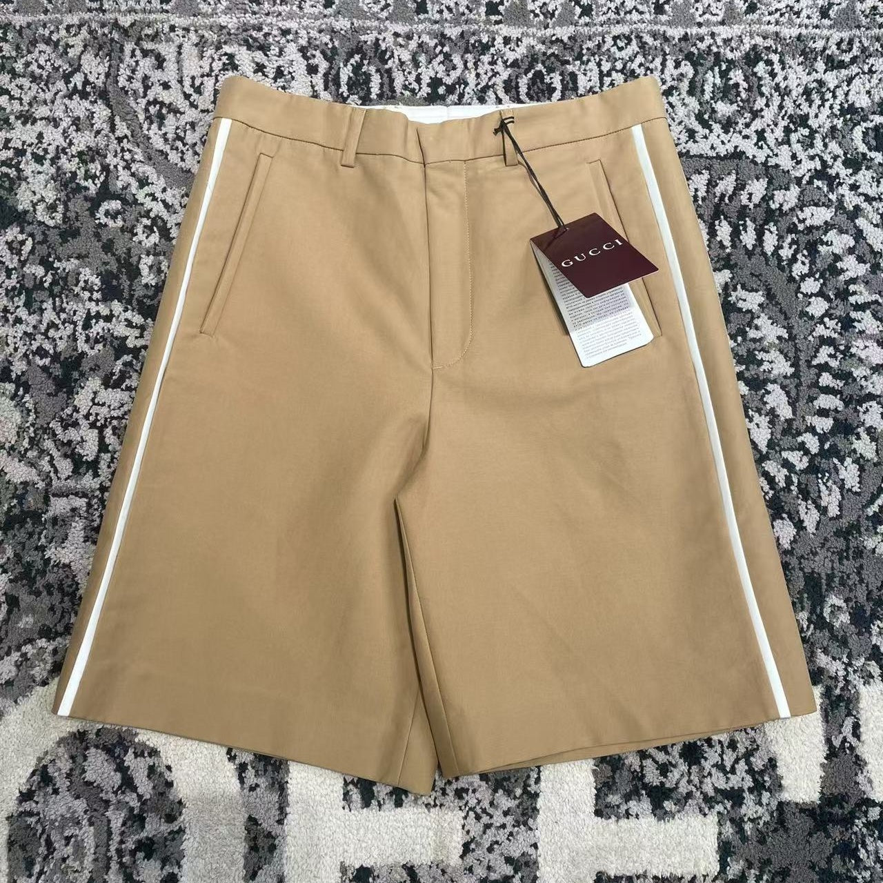 하우스 반바지 (house shorts)