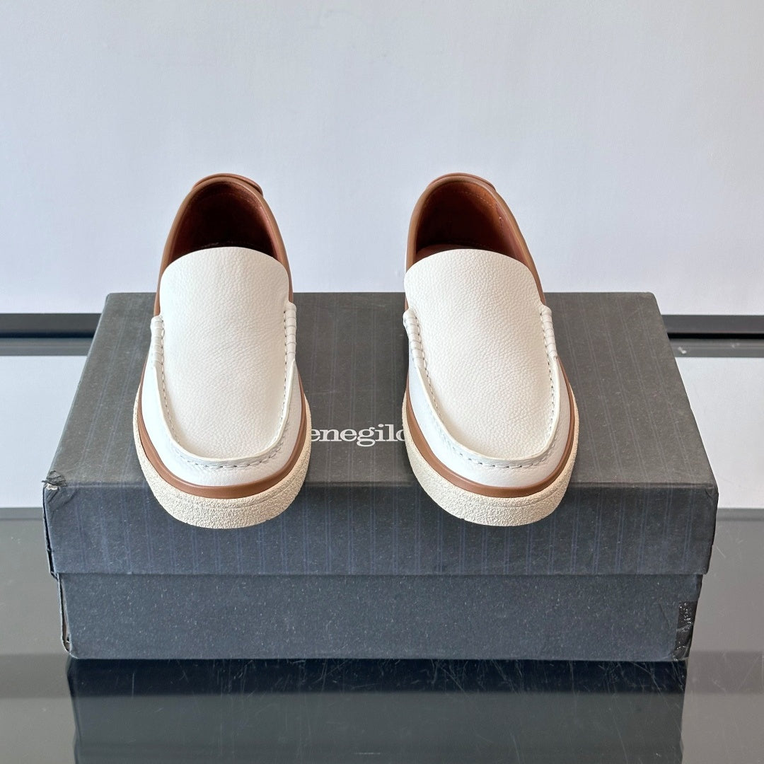 캐주얼 로퍼 (casual loafers)