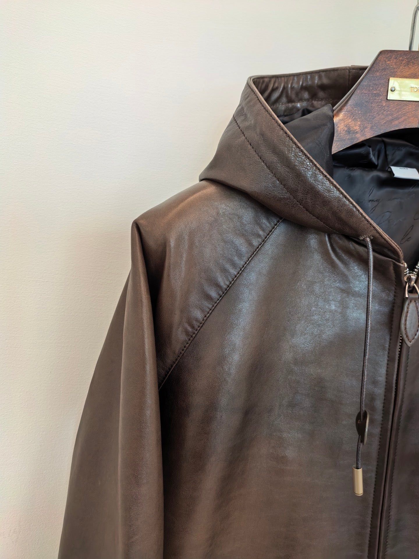 오일링 후드가죽점퍼 (Oiling hooded leather jumper)