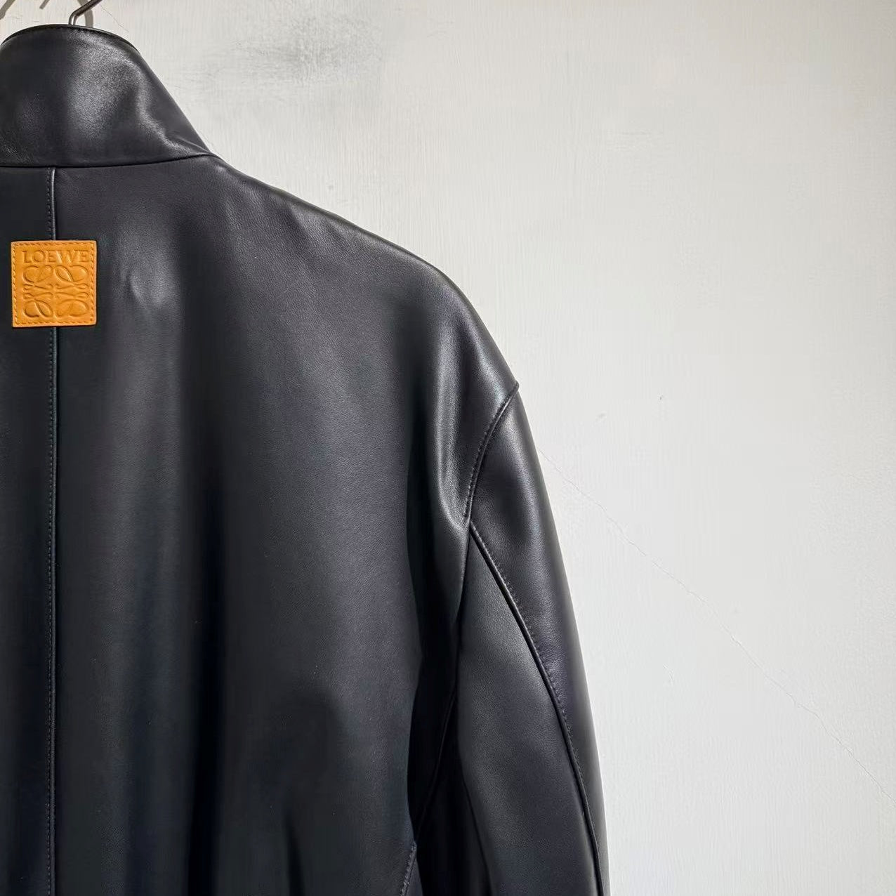 엠보싱 양가죽자켓 (Embossed sheepskin jacket)