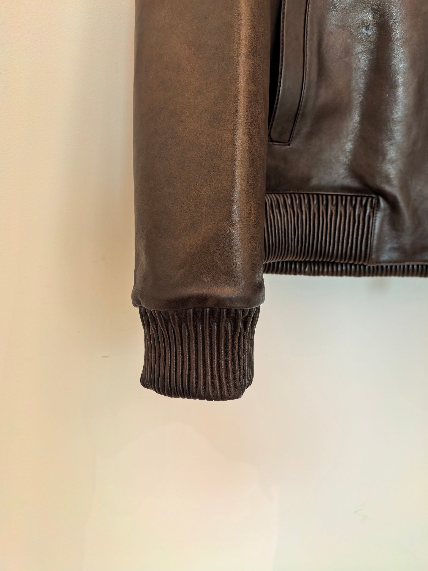 오일링 후드가죽점퍼 (Oiling hooded leather jumper)