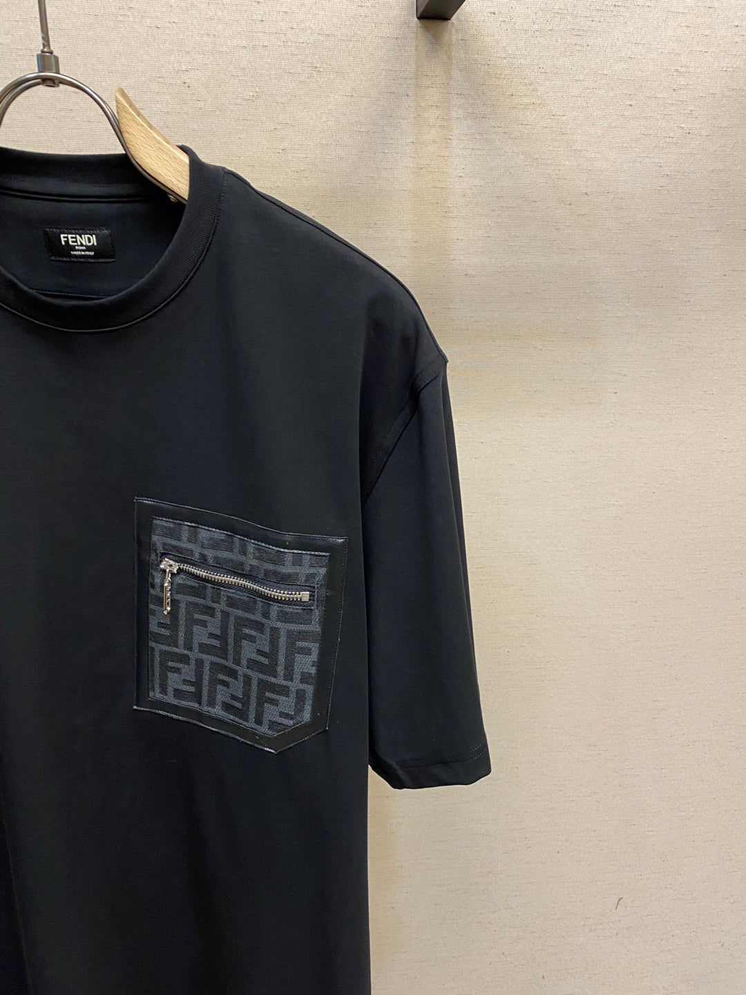 K350 455992.4 라펠 티셔츠