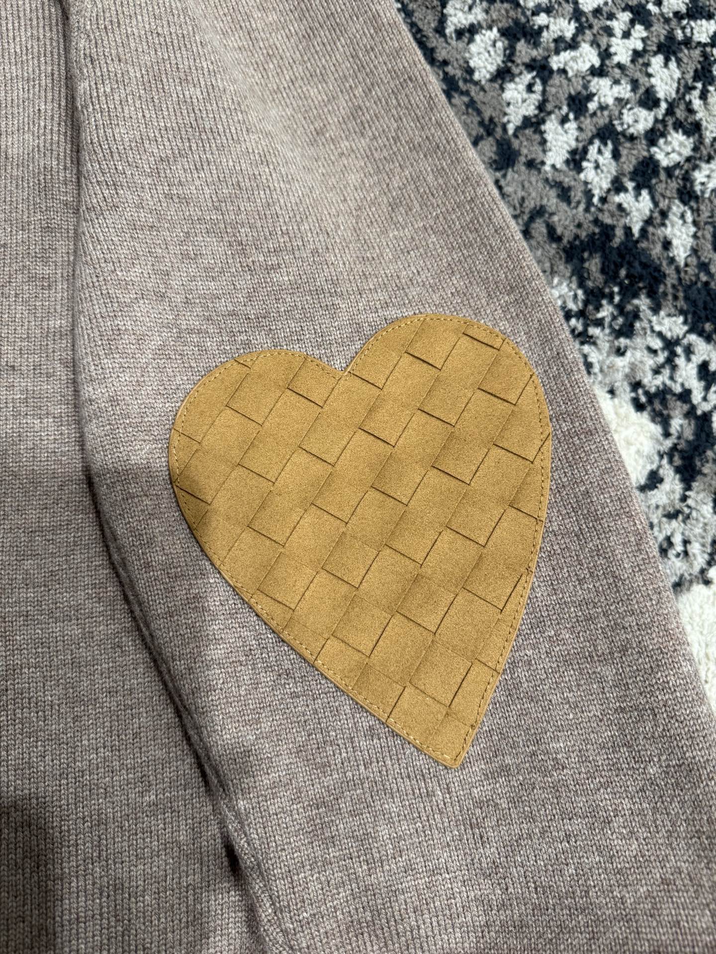 인트레치아토 가디건 (Intrecciato cardigan)