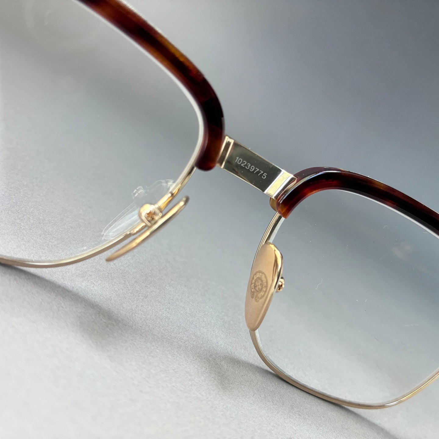 본누아쇠르 안경테 (Bonnoisier glasses)