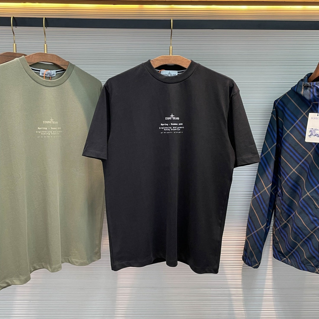 센터 로고 티셔츠 (Center Logo T-Shirt)