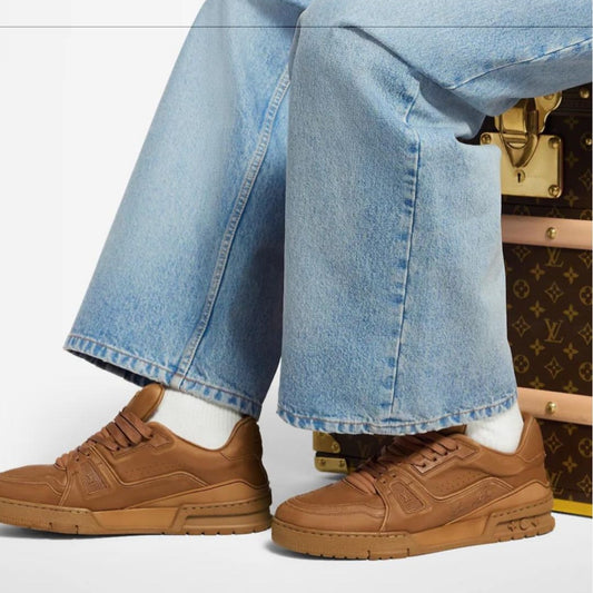 트레이너스니커즈 (Trainer Sneakers)