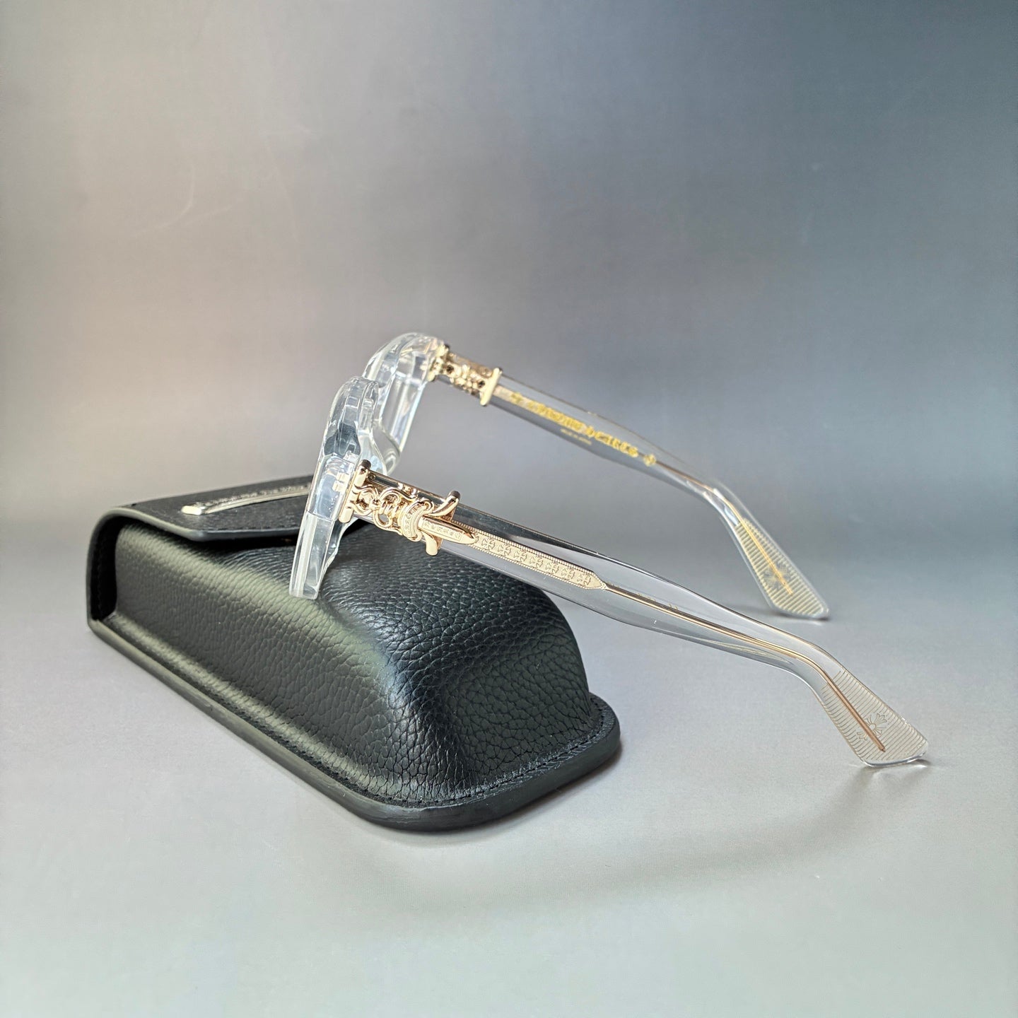 본누아쇠르 안경테 (Bonnoisier glasses)