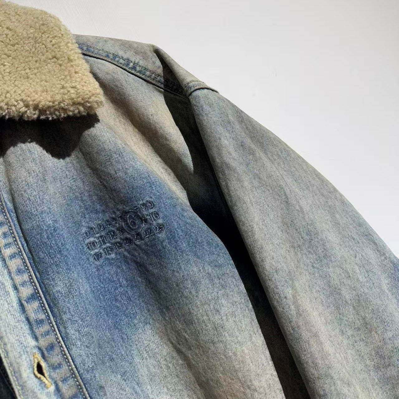 데님 패딩 재킷 (denim padded jacket)