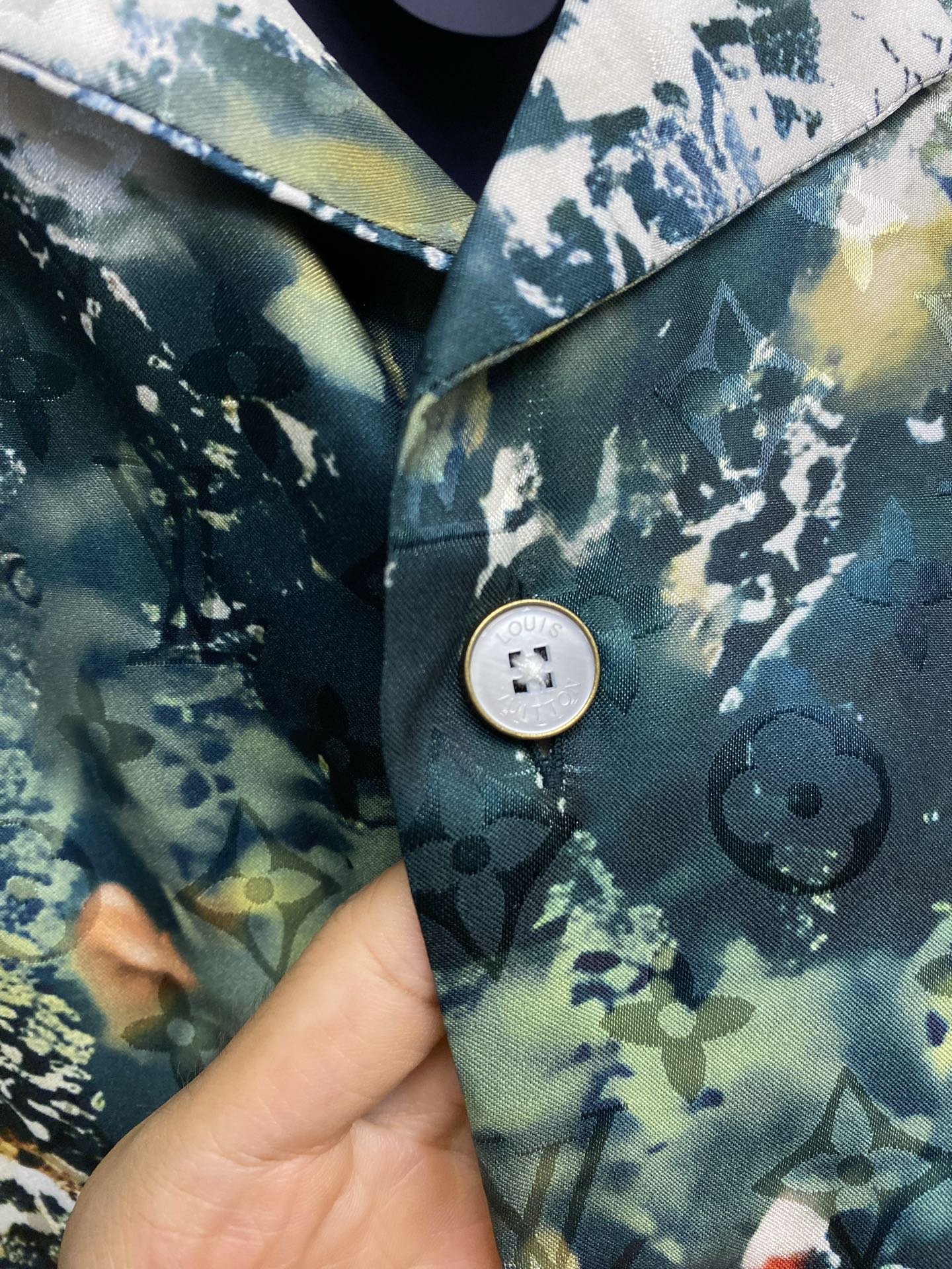 옴브레 반팔셔츠 (Ombré Short-Sleeve Shirt)