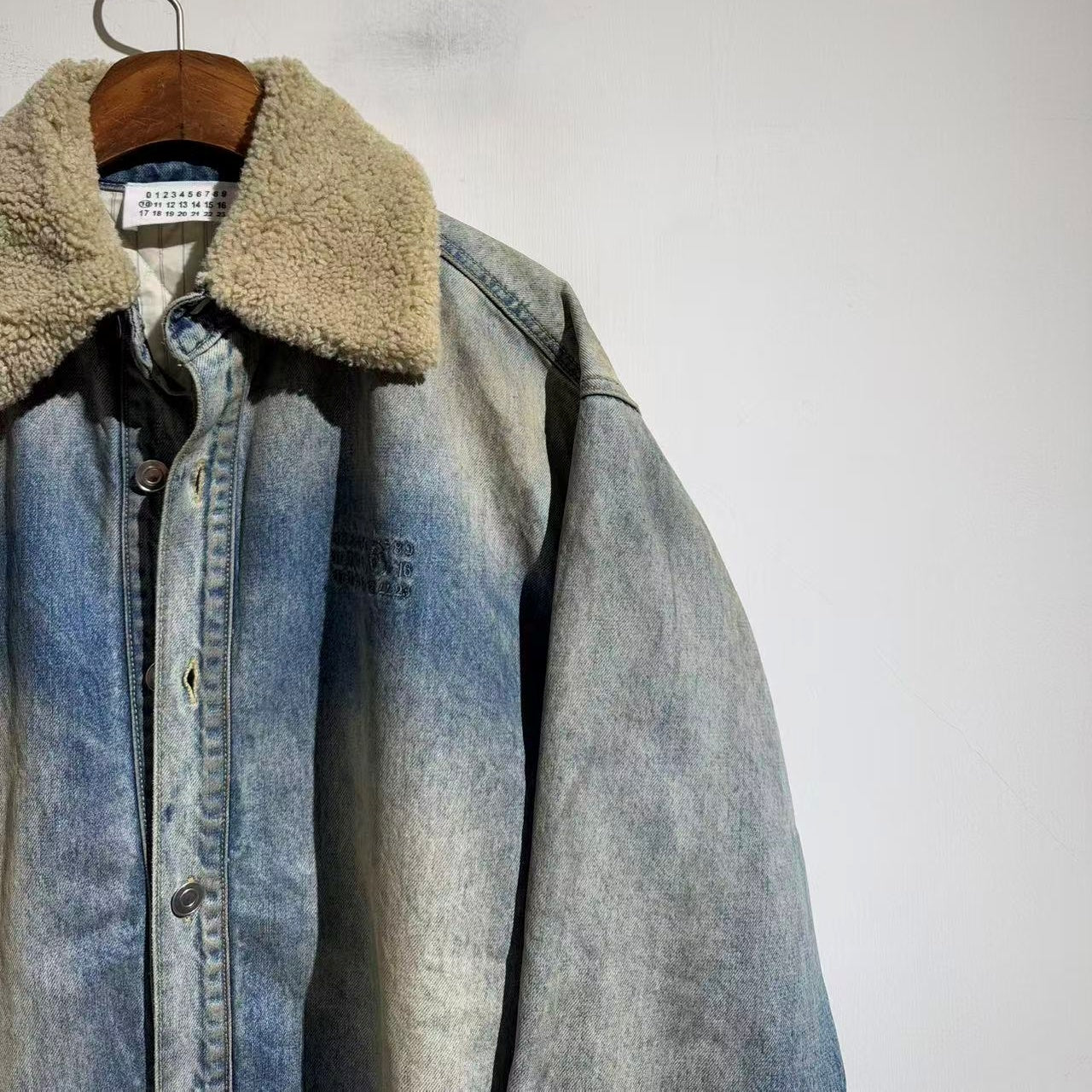 데님 패딩 재킷 (denim padded jacket)