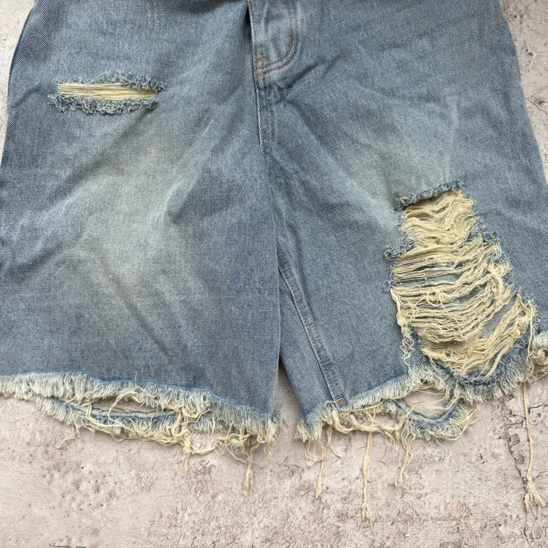 데미지 숏팬츠 (Damage Shorts)