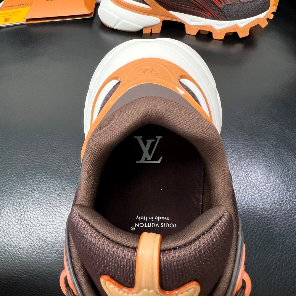 부티크 스포츠 슈즈 (Jet training shoes)