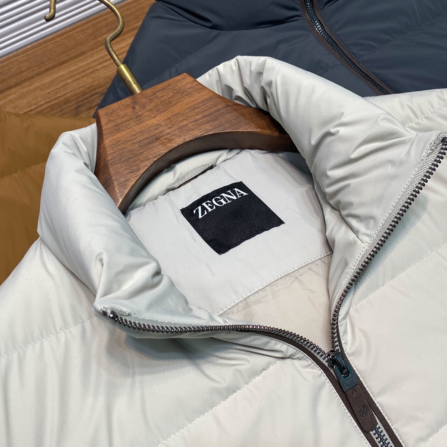 스탠드 칼라 다운 재킷 (stand collar down jacket)