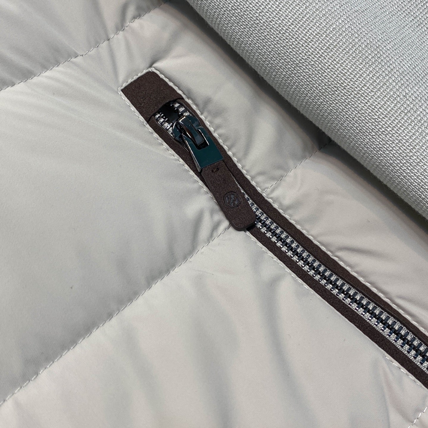 스탠드 칼라 다운 재킷 (stand collar down jacket)