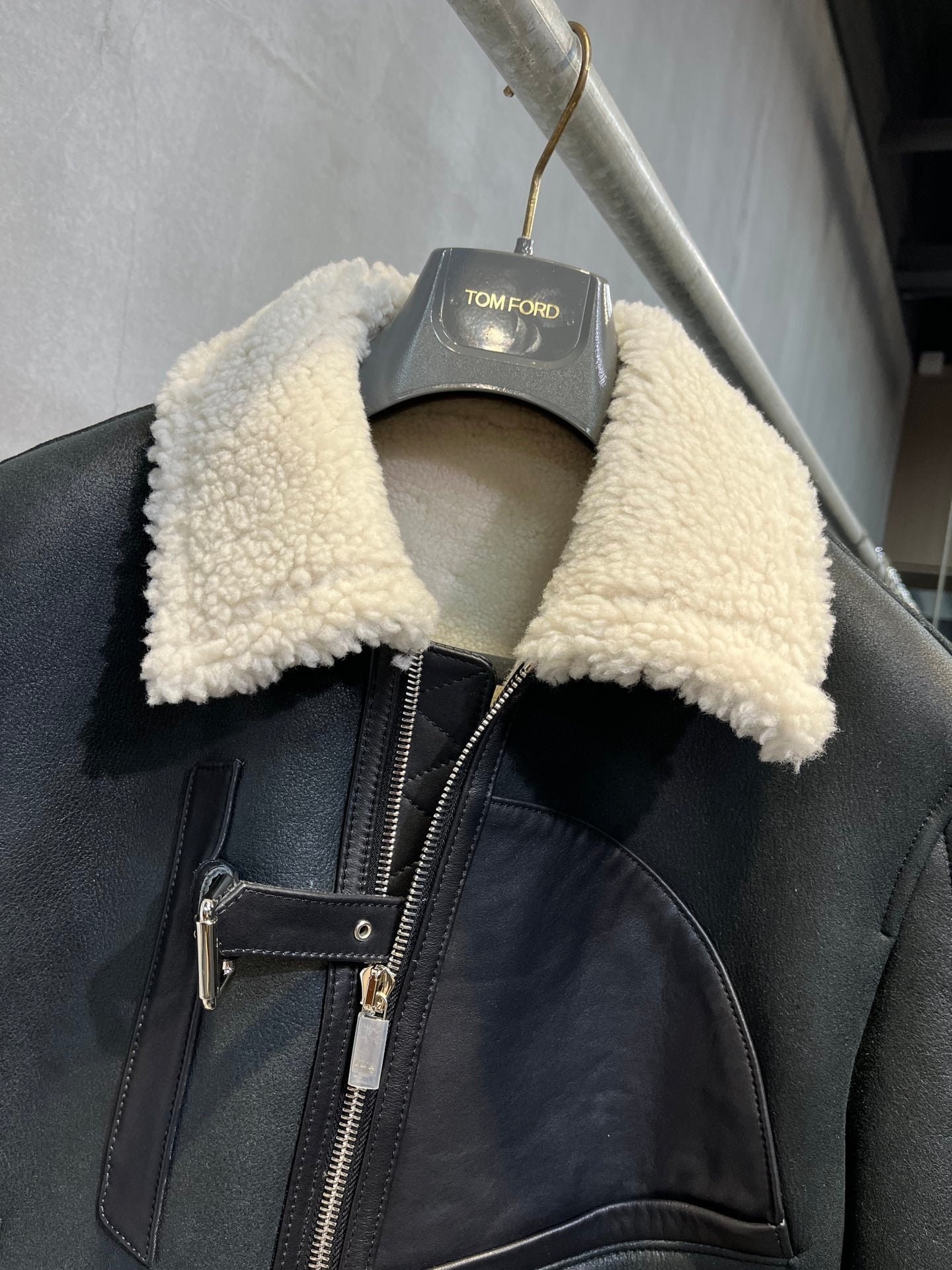 메리노 양가죽 무스탕 (Merino sheepskin mustang)