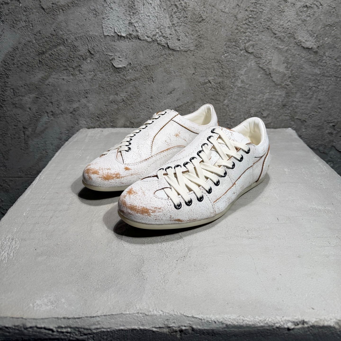 애슬레틱 스니커즈 (Athletic sneakers)