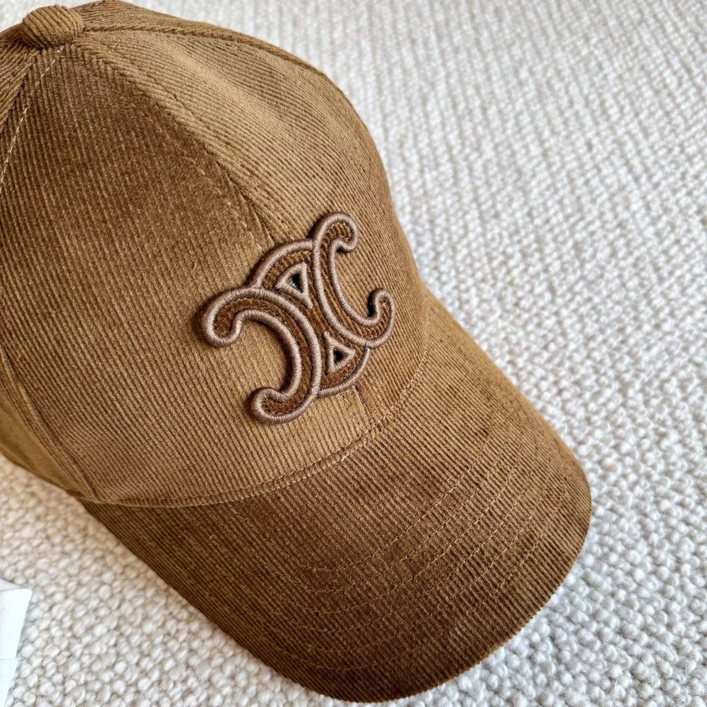 코듀로이 모자 (corduroy hat)