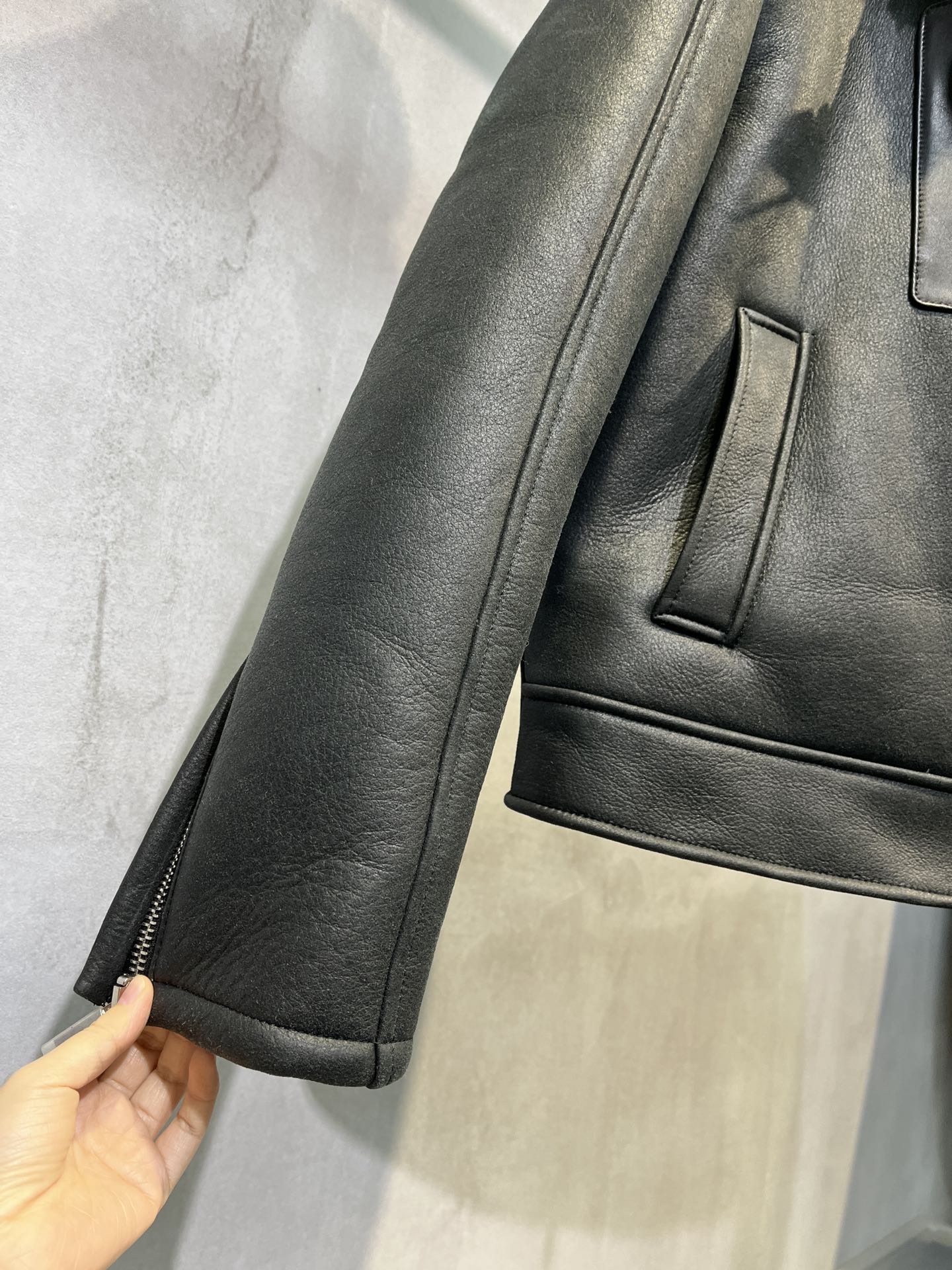 메리노 양가죽 무스탕 (Merino sheepskin mustang)