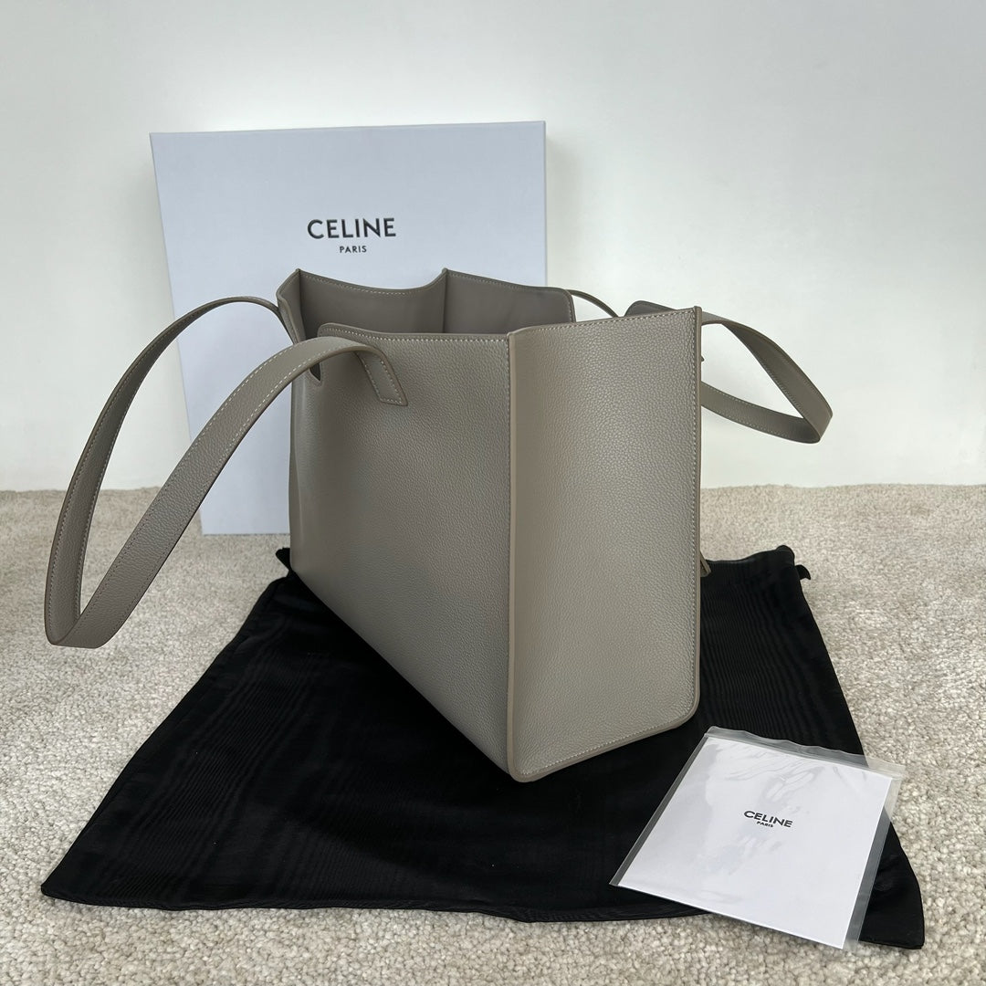 트위스트 토트백 (Twist Tote Bag)