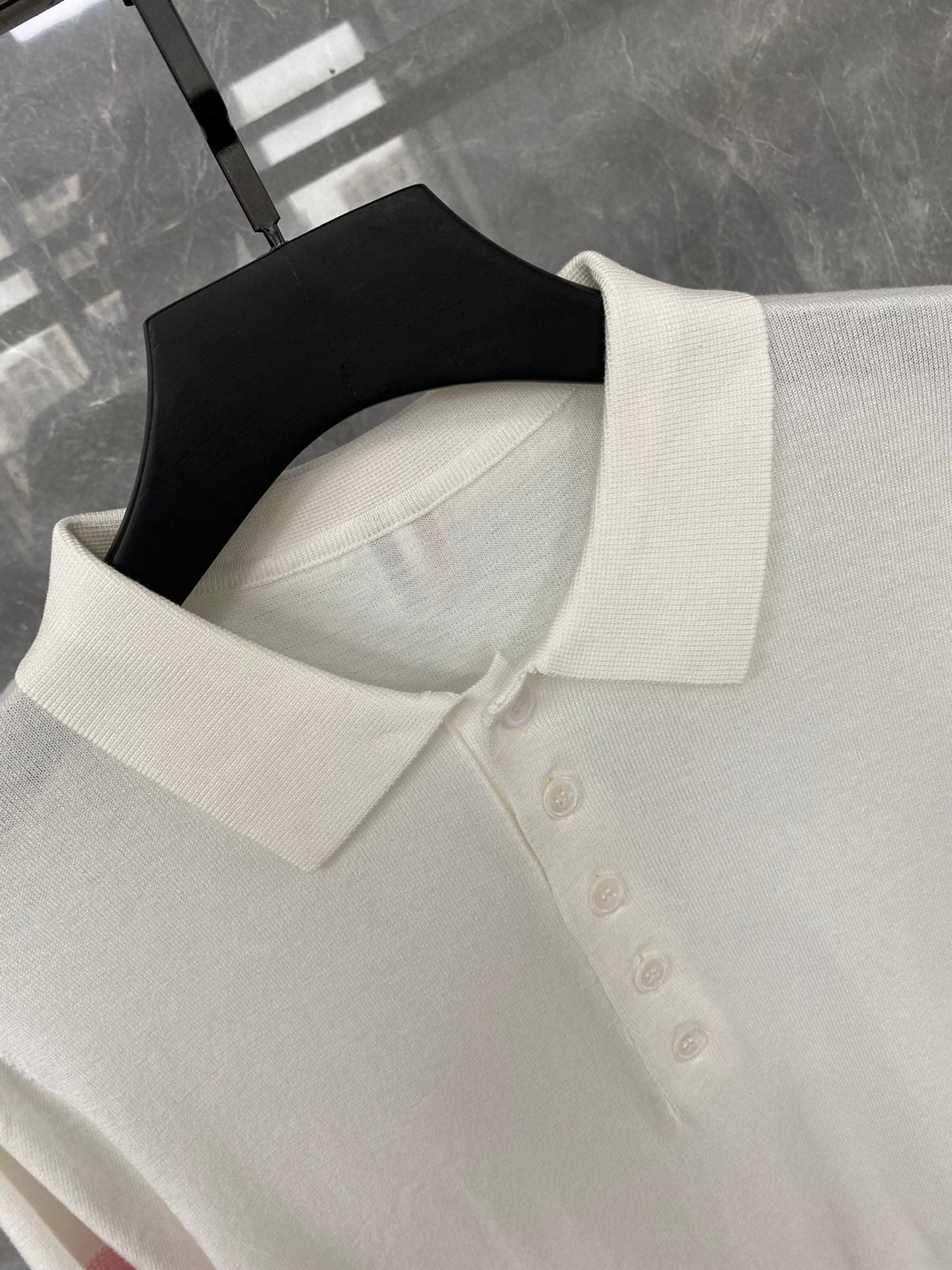 라펠 티셔츠 (lapel t-shirt)