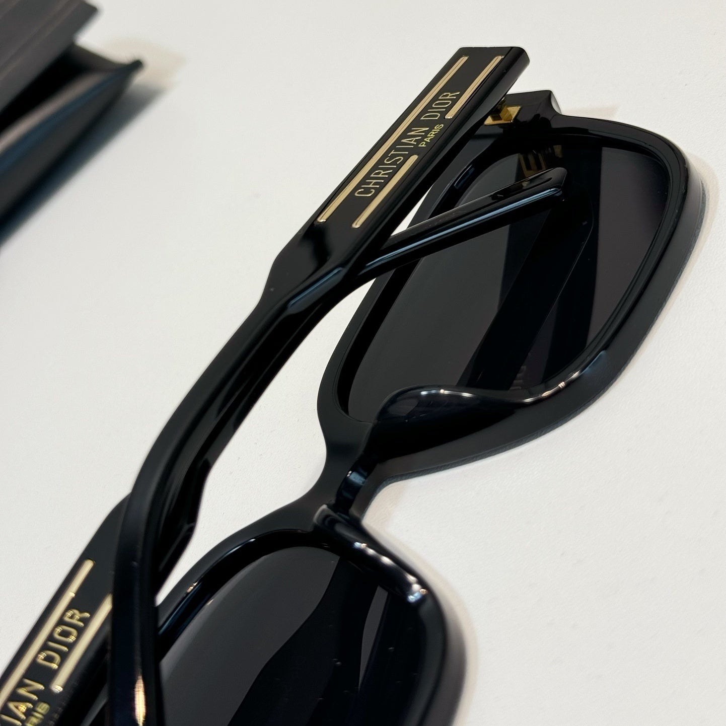 아세테이 선글라스 (Acetate sunglasses)