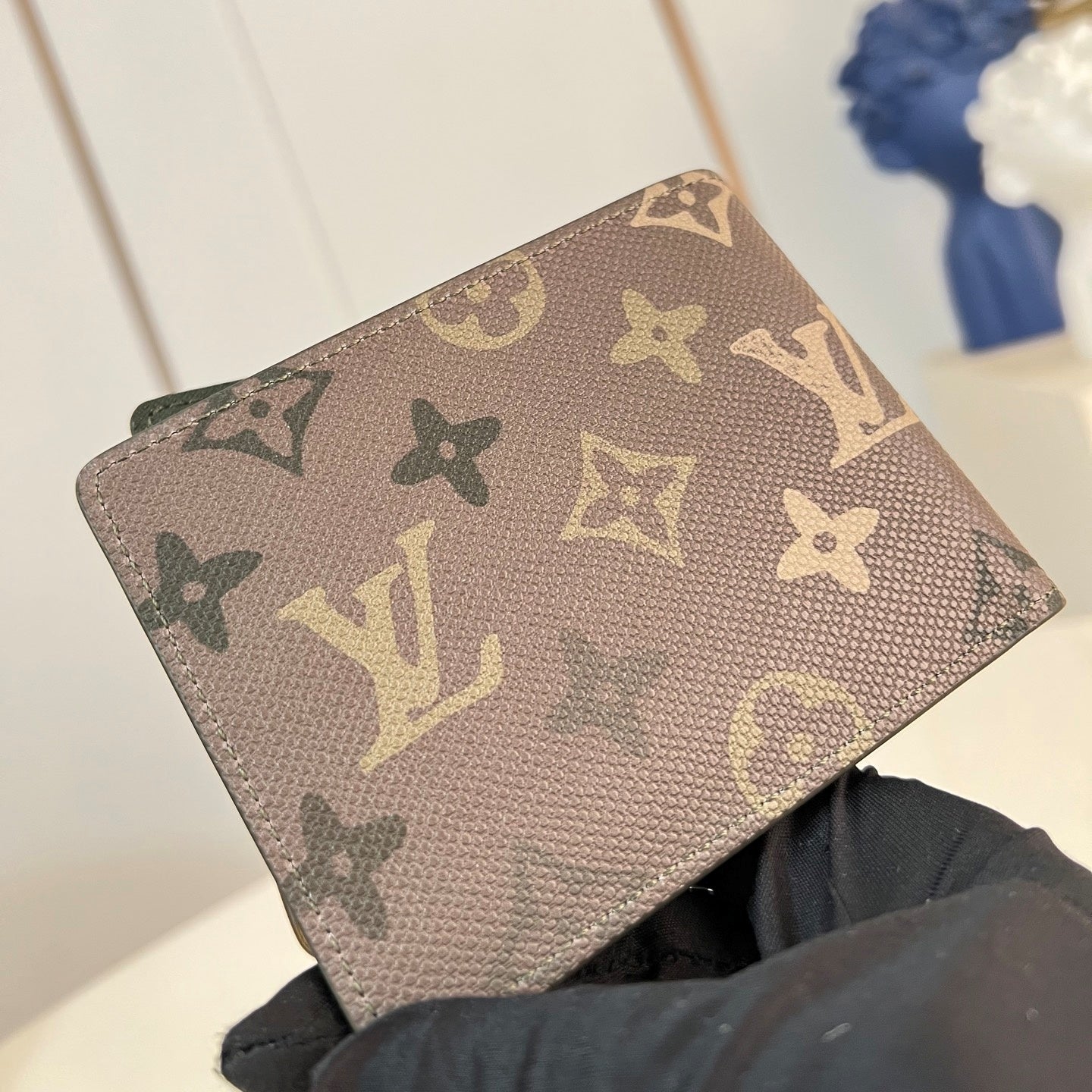 모노그램 반지갑 (monogram bifold wallet)
