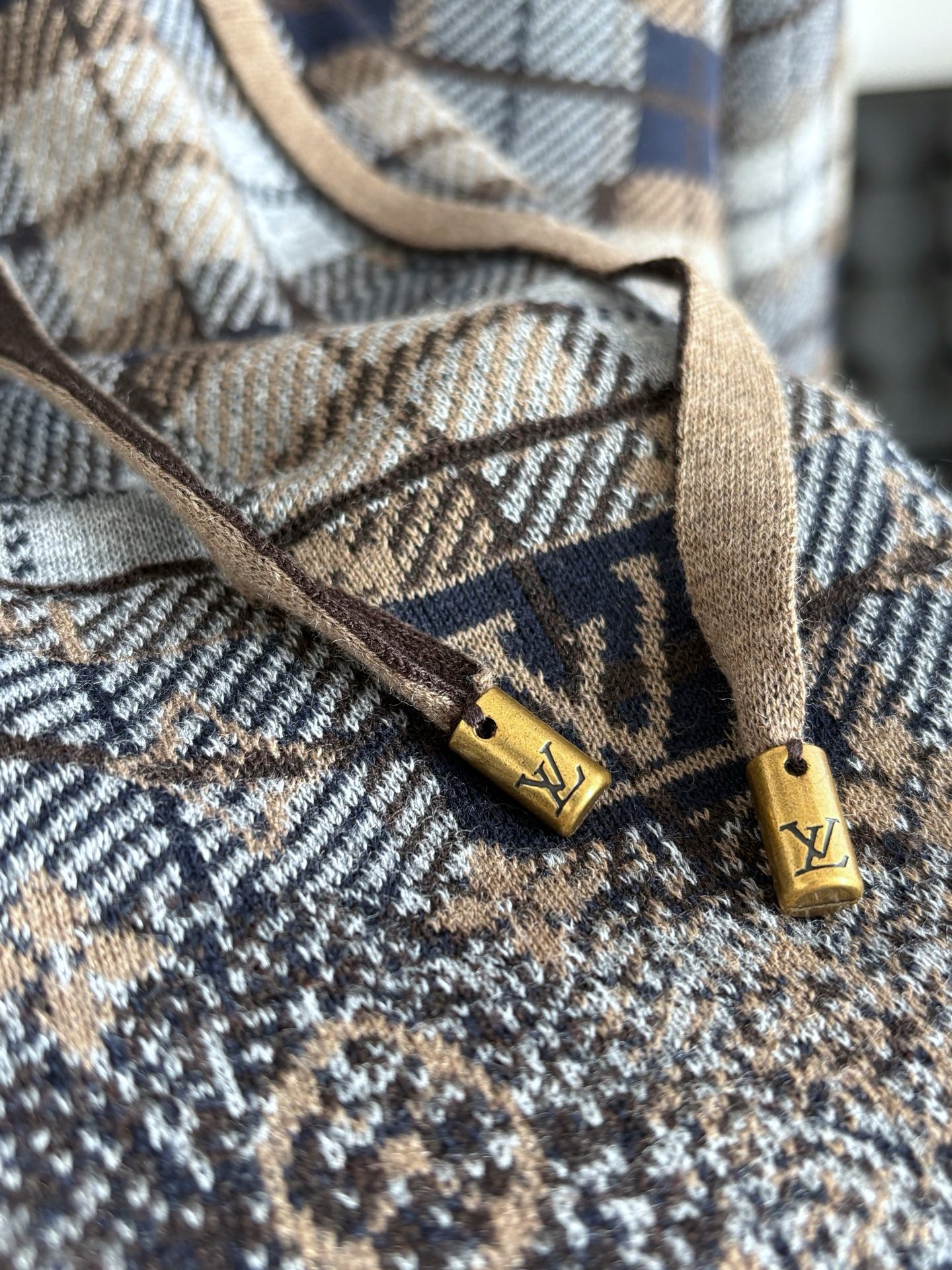 스웨드 후드티 (suede hoodie)