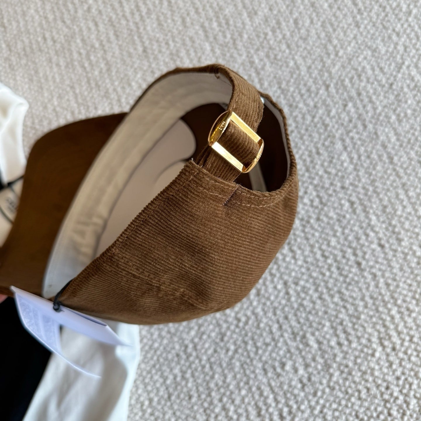 코듀로이 모자 (corduroy hat)