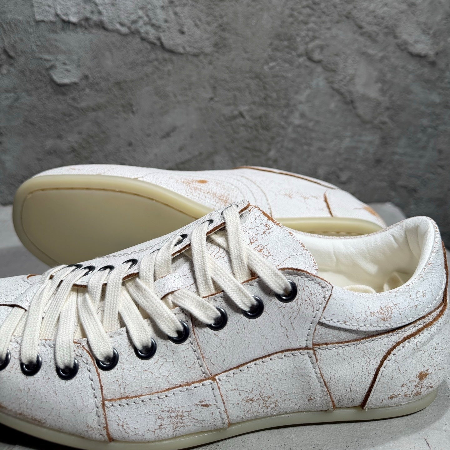 애슬레틱 스니커즈 (Athletic sneakers)