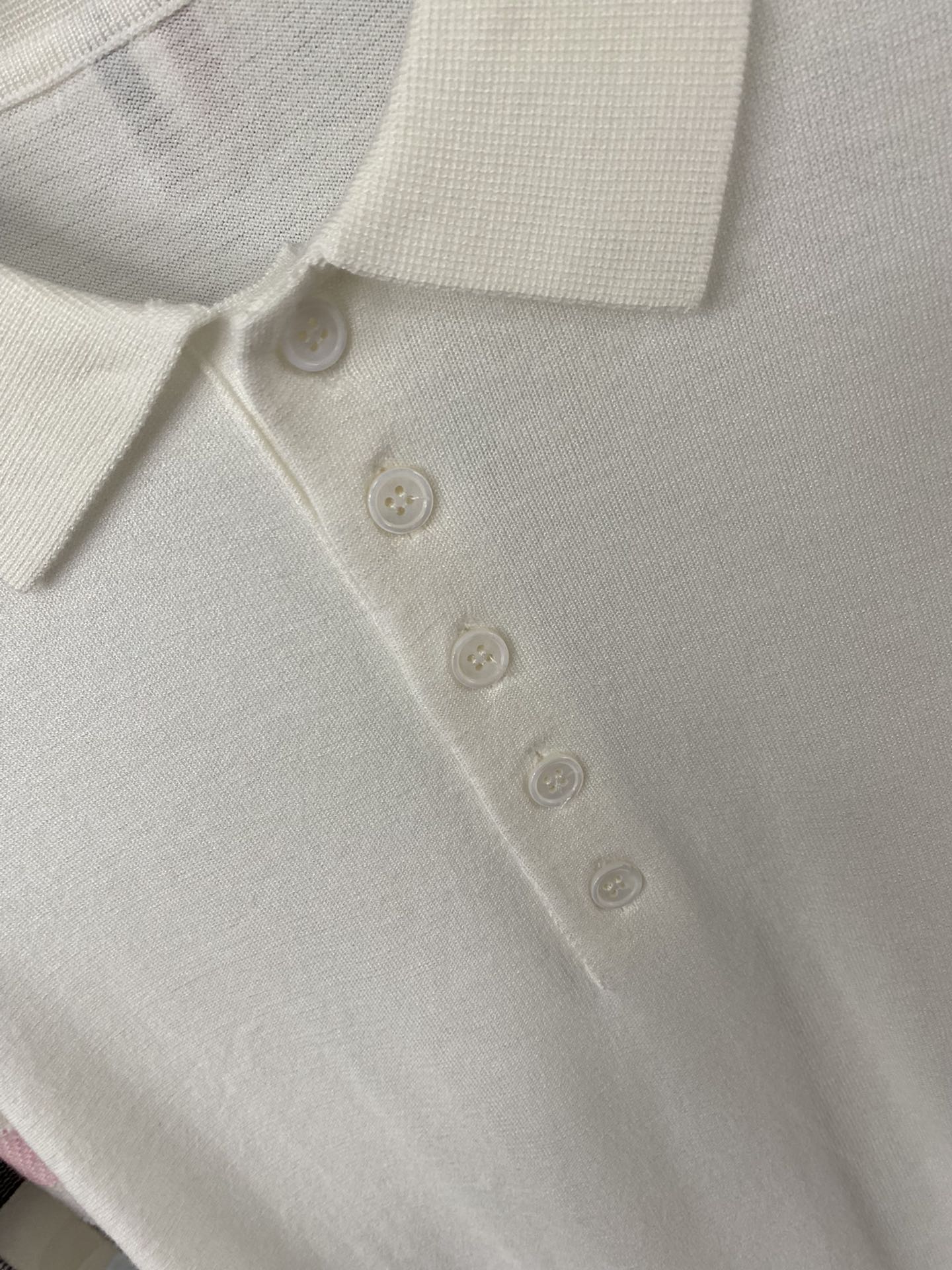 라펠 티셔츠 (lapel t-shirt)
