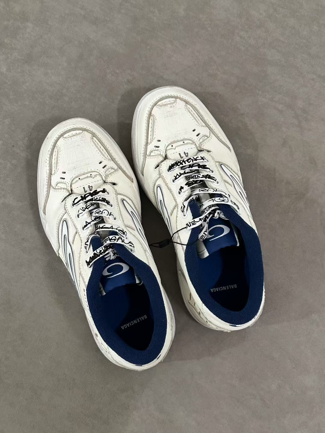 햄튼슨 원아웃 스니커즈 (Hamptonson One Out Sneakers)