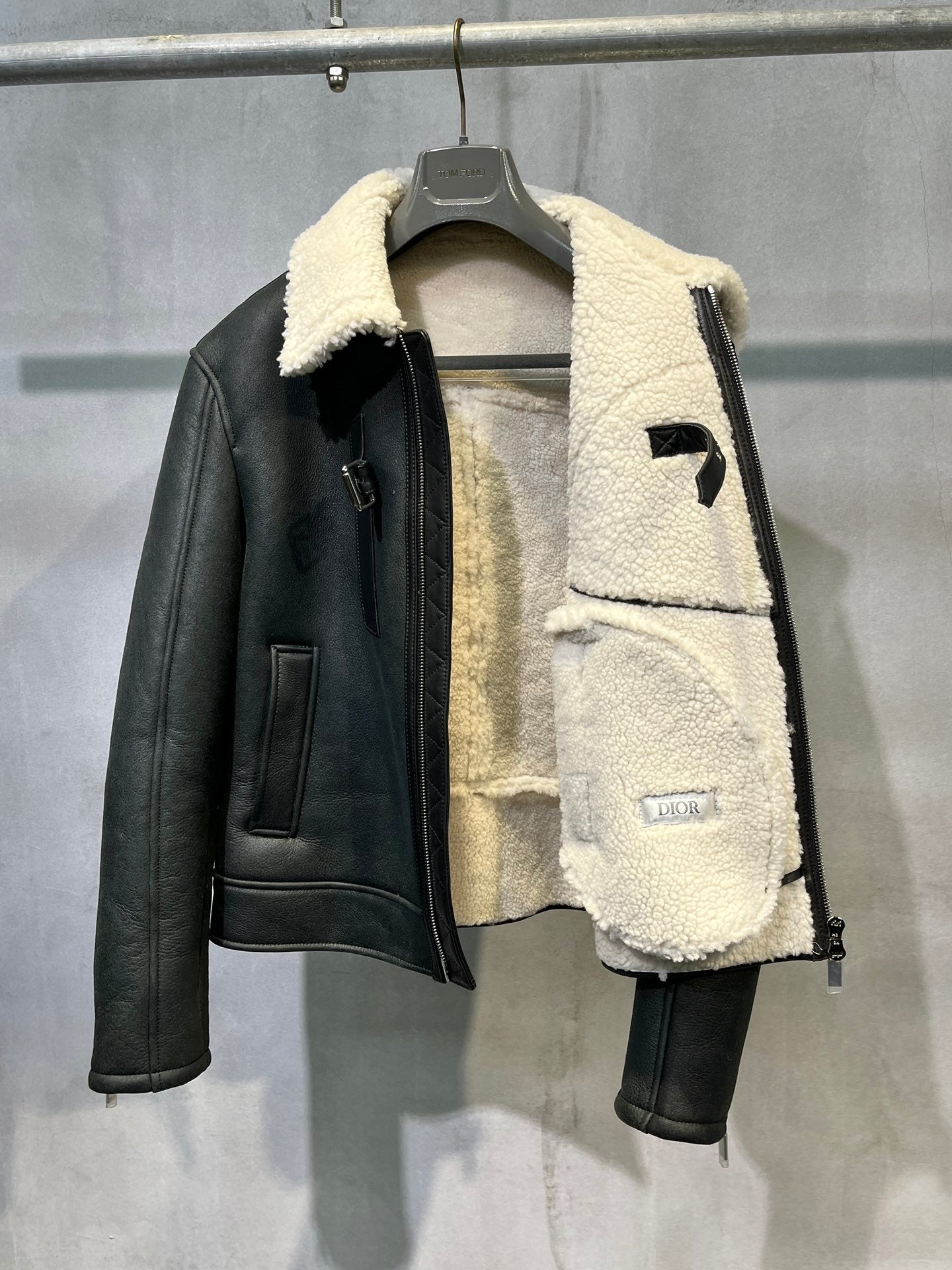 메리노 양가죽 무스탕 (Merino sheepskin mustang)