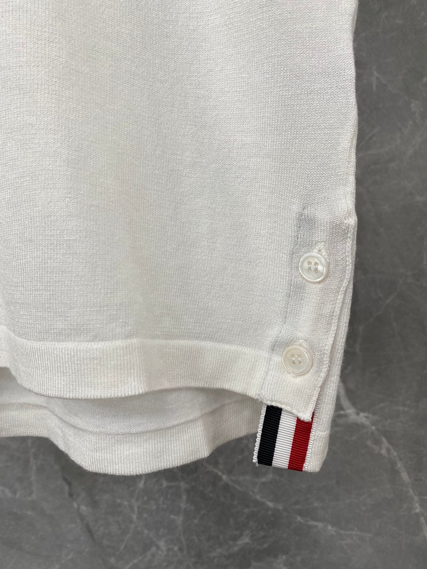 라펠 티셔츠 (lapel t-shirt)