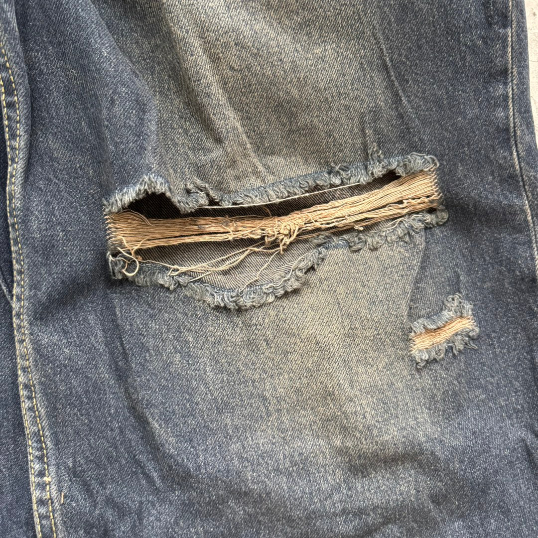 데미지 청바지 (damaged jeans)