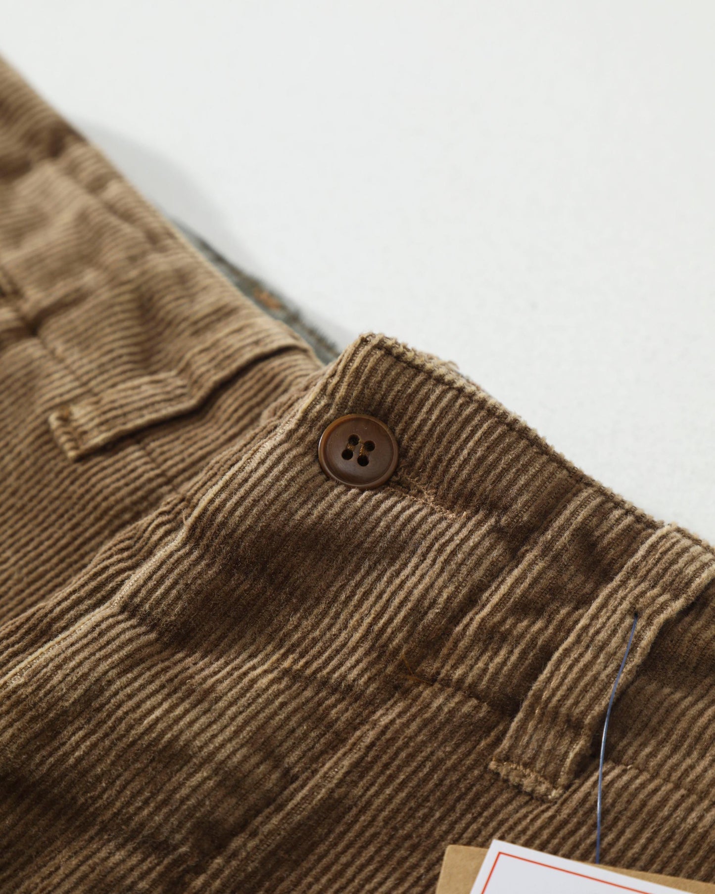 코듀로이 팬츠 (corduroy pants)