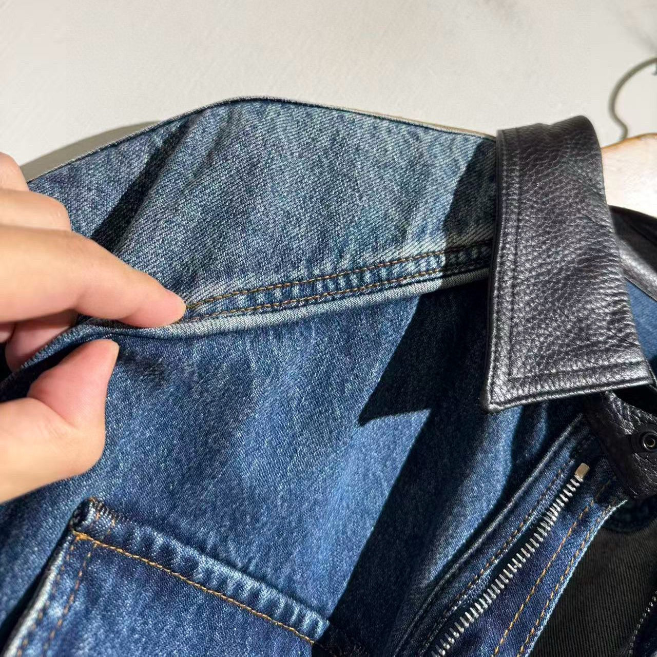 디스트레스트 루즈자켓 (Distressed loose jacket)