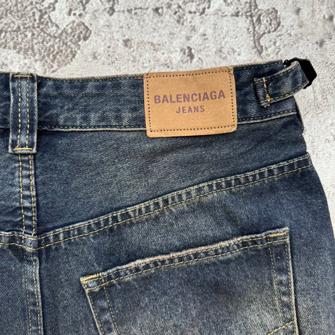 데미지 청바지 (damaged jeans)