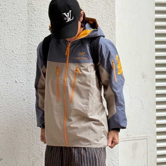 스네이크 라벨 점퍼(snake label jumper)