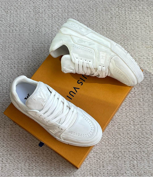 트레이너스니커즈 (Trainer Sneakers)