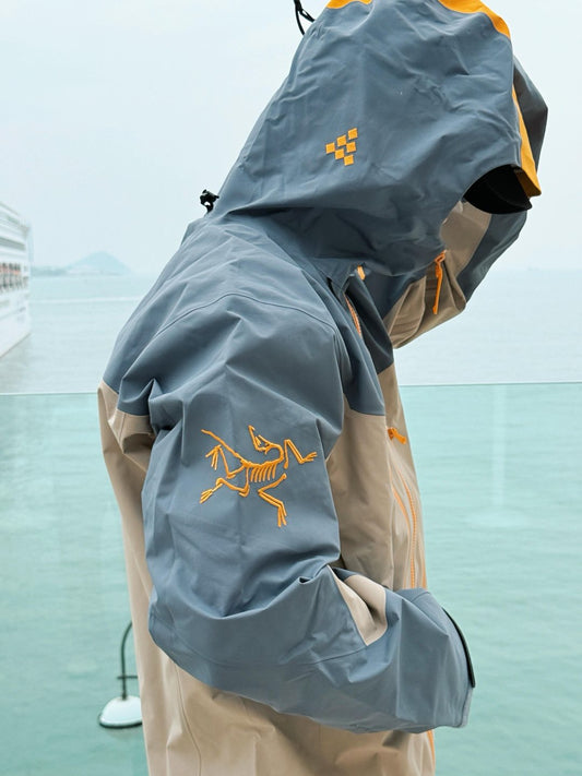 스네이크 라벨 점퍼(snake label jumper)