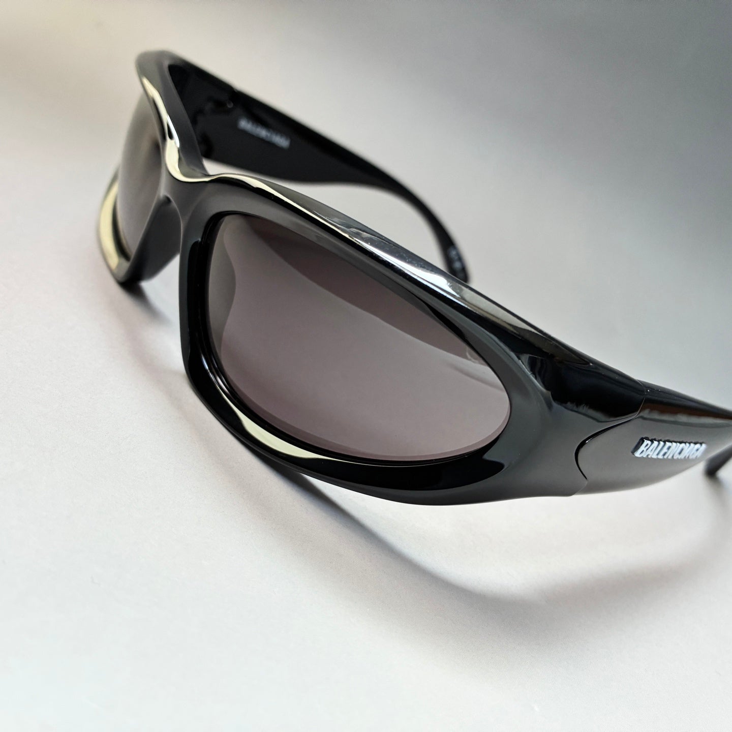 캣아이 선글라스 (cat eye sunglasses)