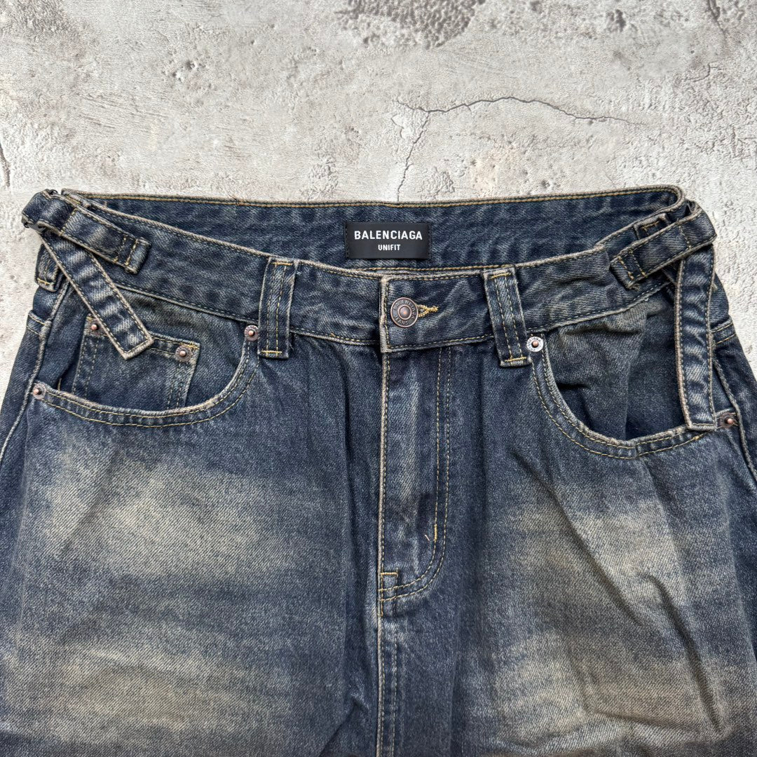 데미지 청바지 (damaged jeans)
