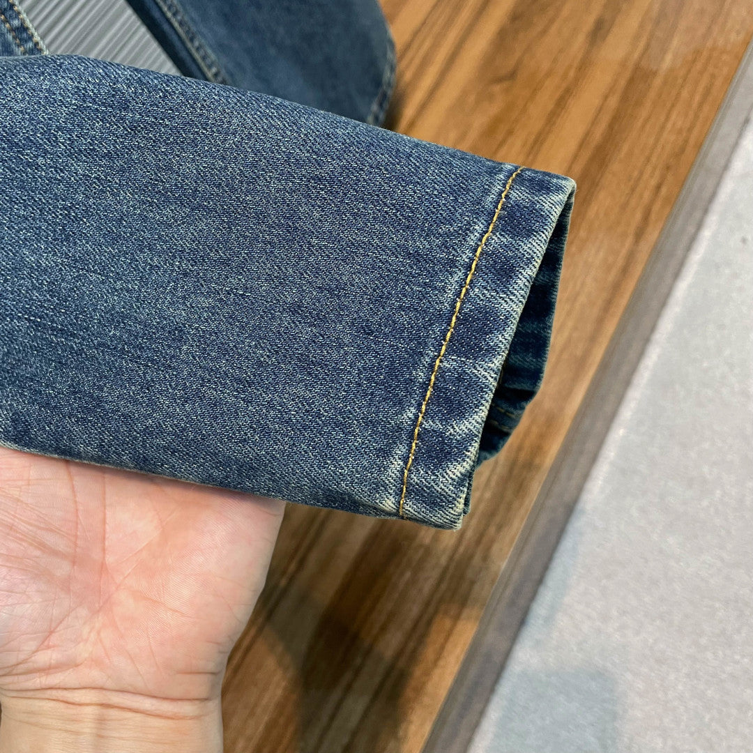 엠보싱 모노그램 청바지 (Embossed Monogram Jeans)