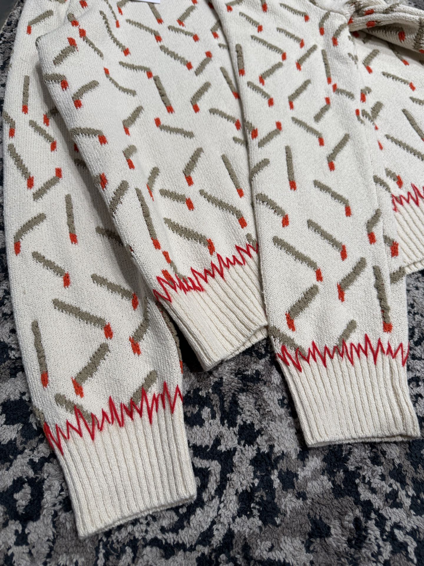 매치스 니트 (matches knit)