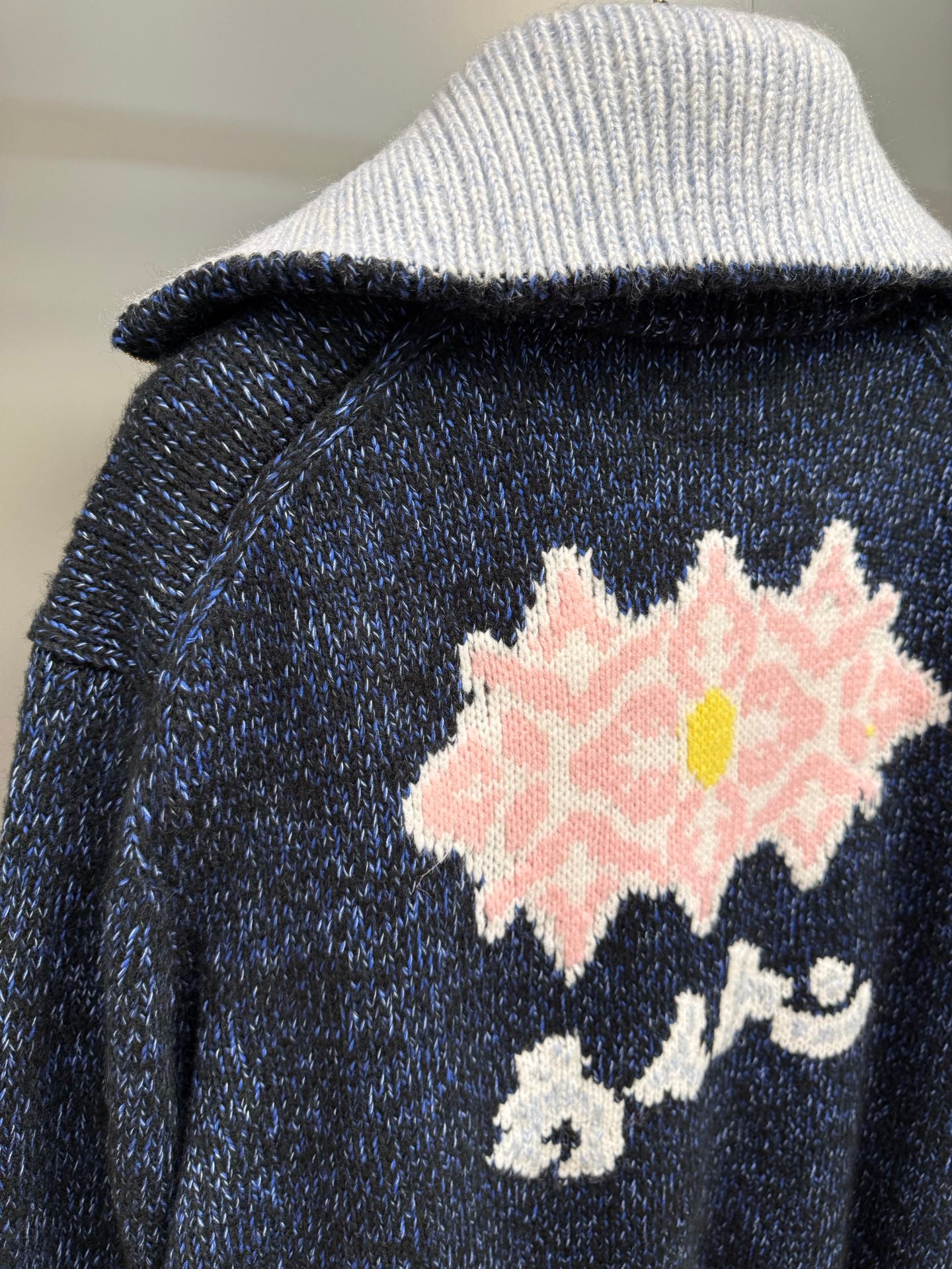 윌리엄스 울가디건 (Williams wool cardigan)