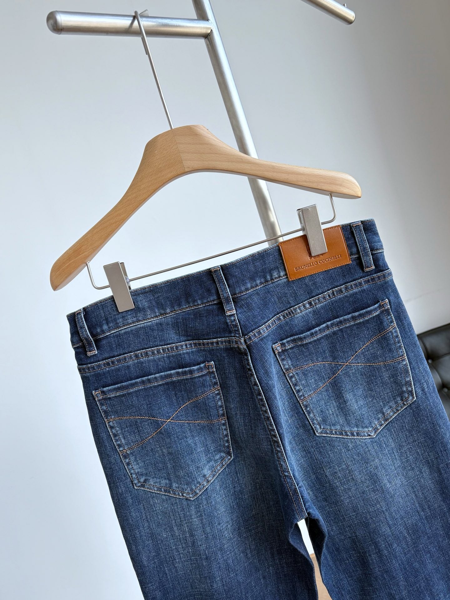 워시드 청바지 (washed jeans)