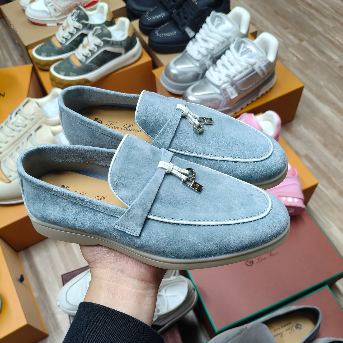 샌드스톤 로퍼 (Sandstone loafers)